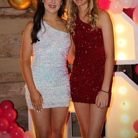 White iridescent formal dress - Picture 5 of 5